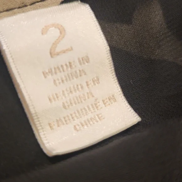 Chico's Black and Tan  Patterned Blouse Size L (2) - Picture 4 of 9